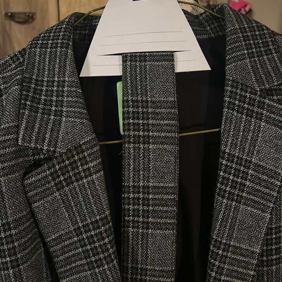 Ann Taylor Gray Plaid Modern Fit Blazer with Belt - 18 - Picture 2 of 4